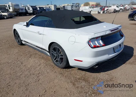 2020 Ford Mustang Ecoboost Premium z USA, uszkodzony, nr VIN 1FATP8UH5L5114502